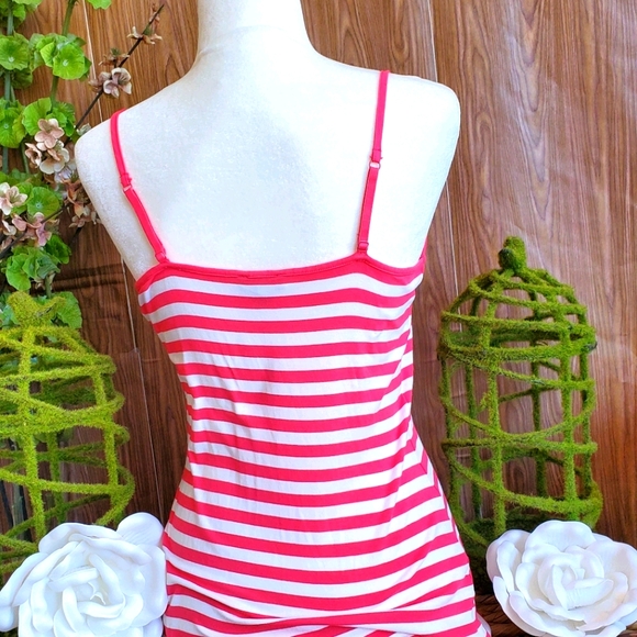 Express Top - Picture 2 of 5